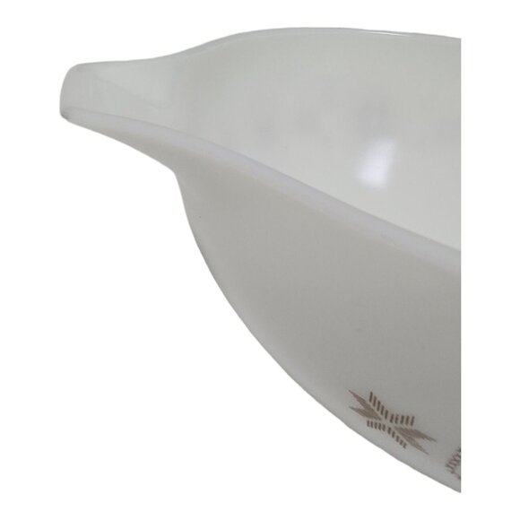 Vtg Pyrex Cinderella Milk Glass Mixing Bowl #444 4 QT Town & Country Pattern - Picture 8 of 12